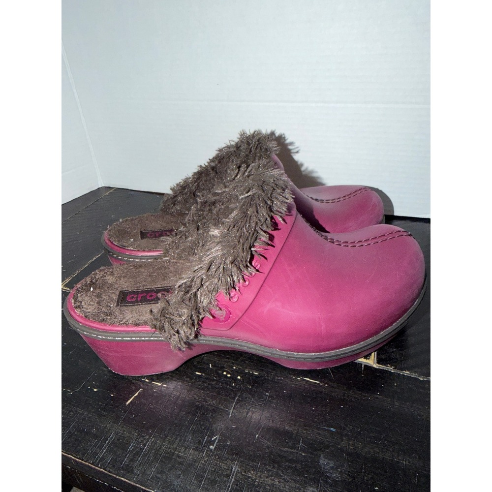 Women's Crocs Clogs Size 10